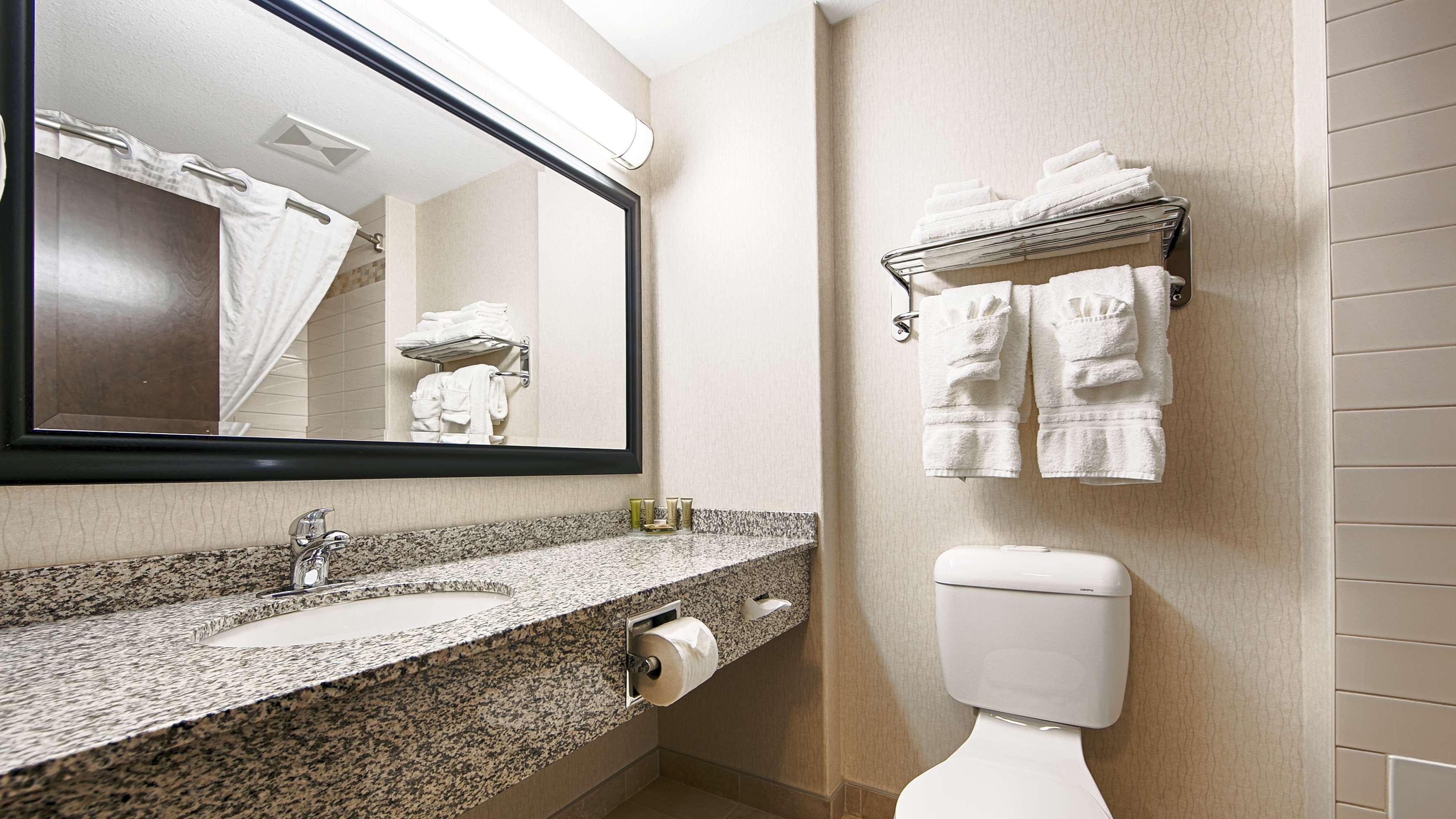 Best Western Wainwright Inn & Suites Dış mekan fotoğraf