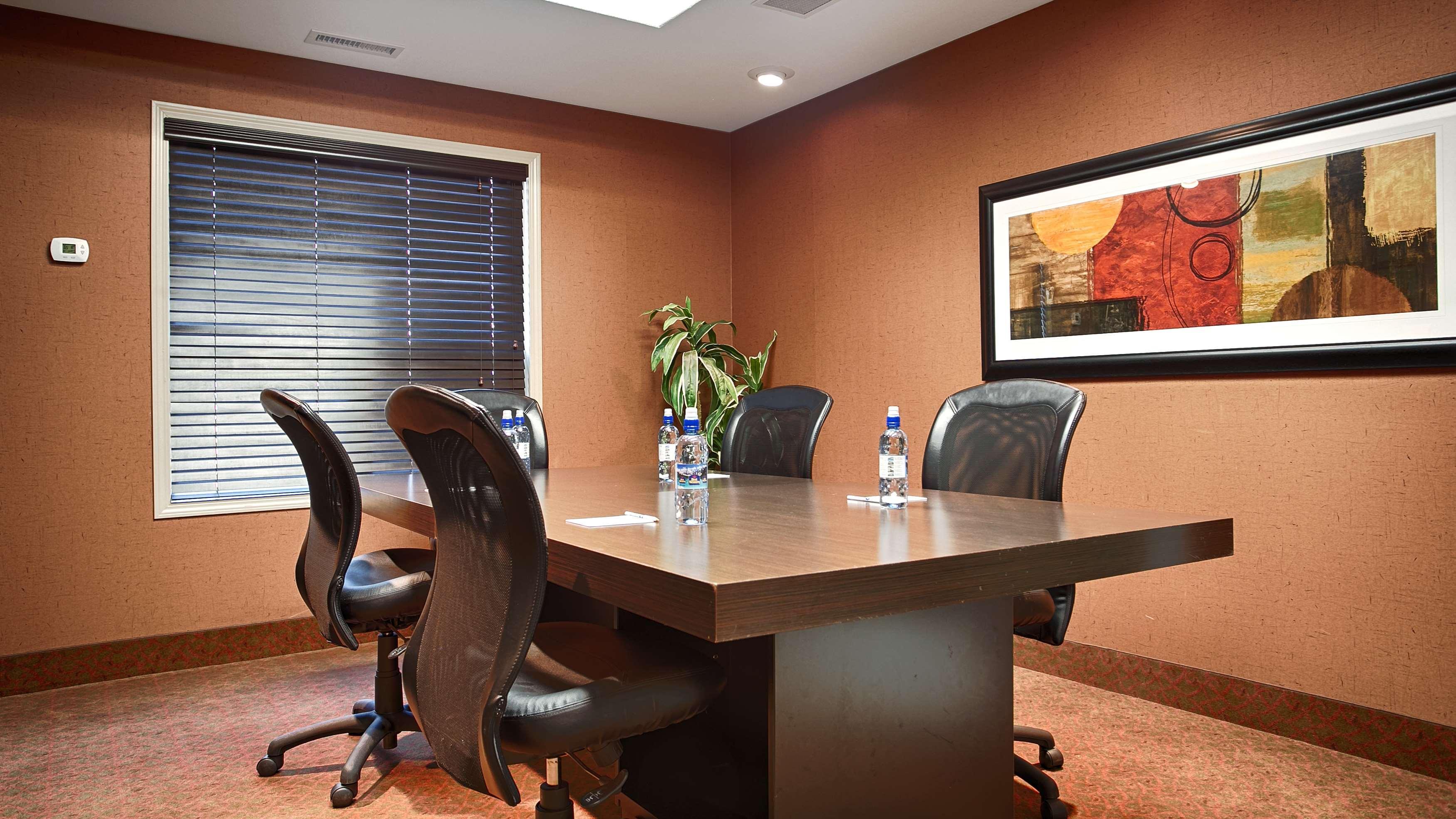 Best Western Wainwright Inn & Suites Dış mekan fotoğraf