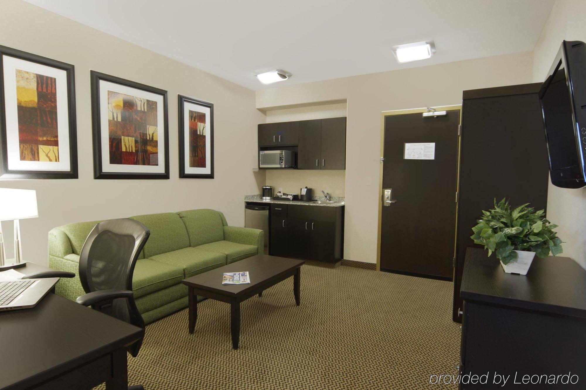 Best Western Wainwright Inn & Suites Oda fotoğraf