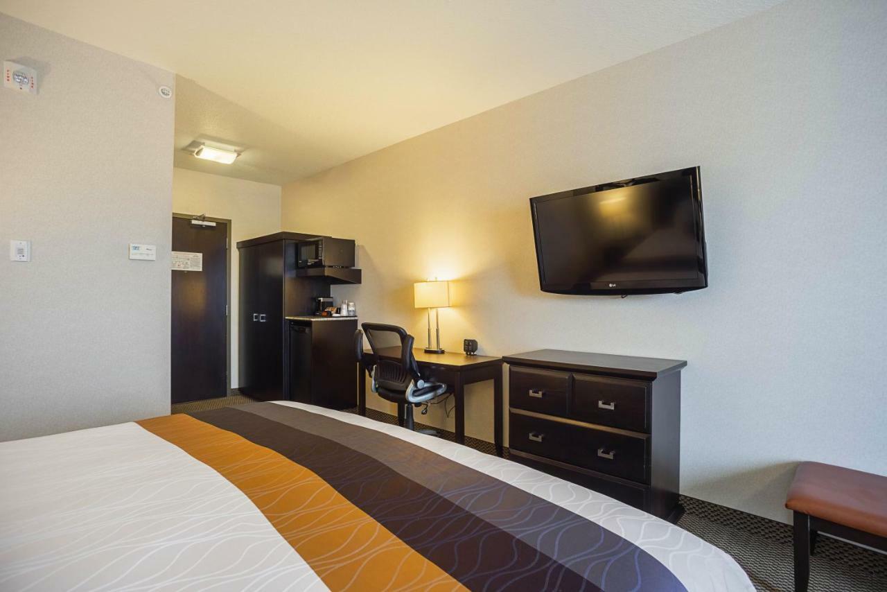 Best Western Wainwright Inn & Suites Dış mekan fotoğraf