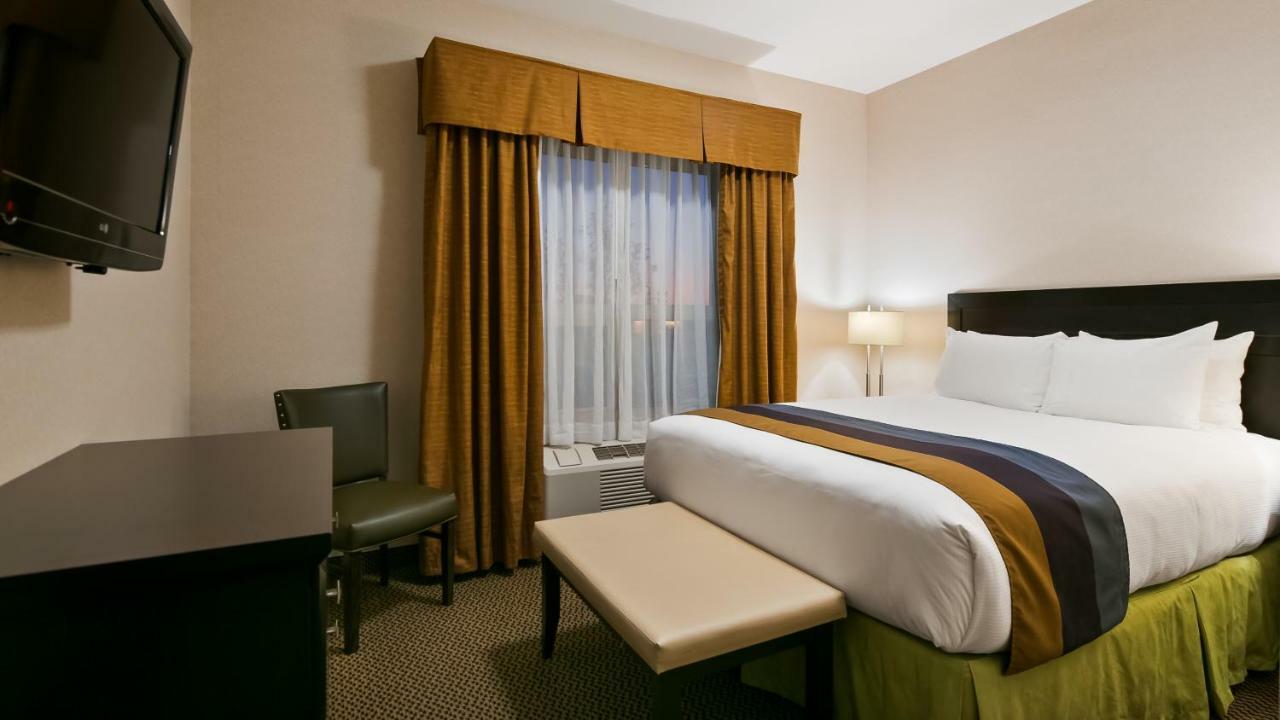 Best Western Wainwright Inn & Suites Dış mekan fotoğraf